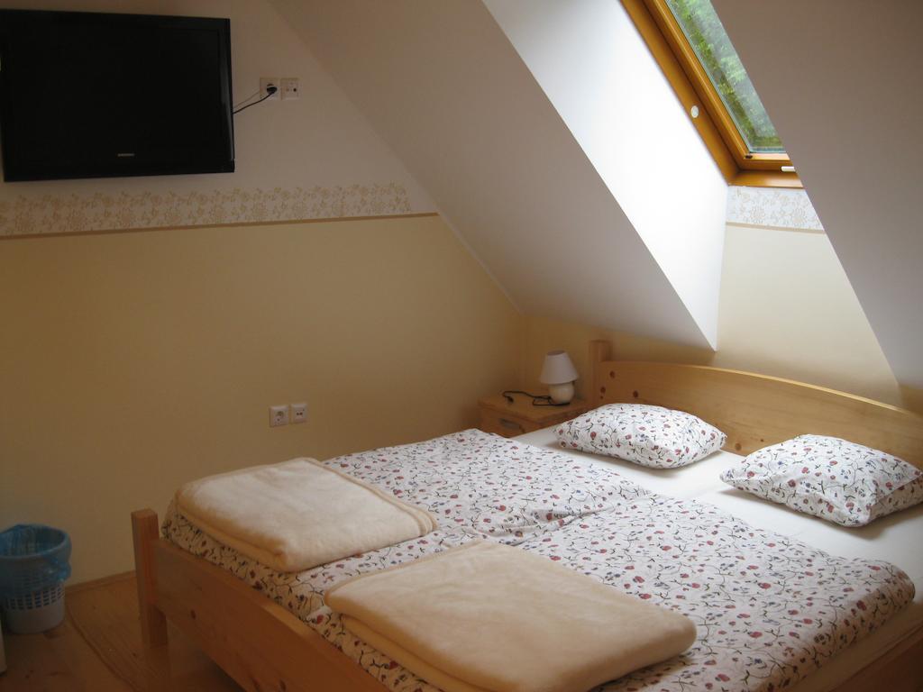 Farmhouse Stiftar Solčava Habitación foto